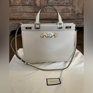 Gucci Zumi Mystic White Medium Top Handle And Cross Body Bag Grain Leather